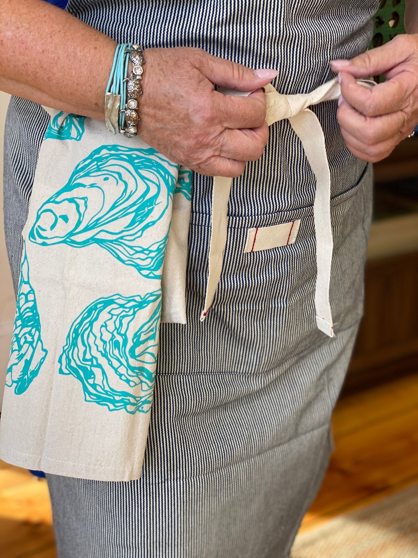Hearth & Harrow - Oyster Tea Towel