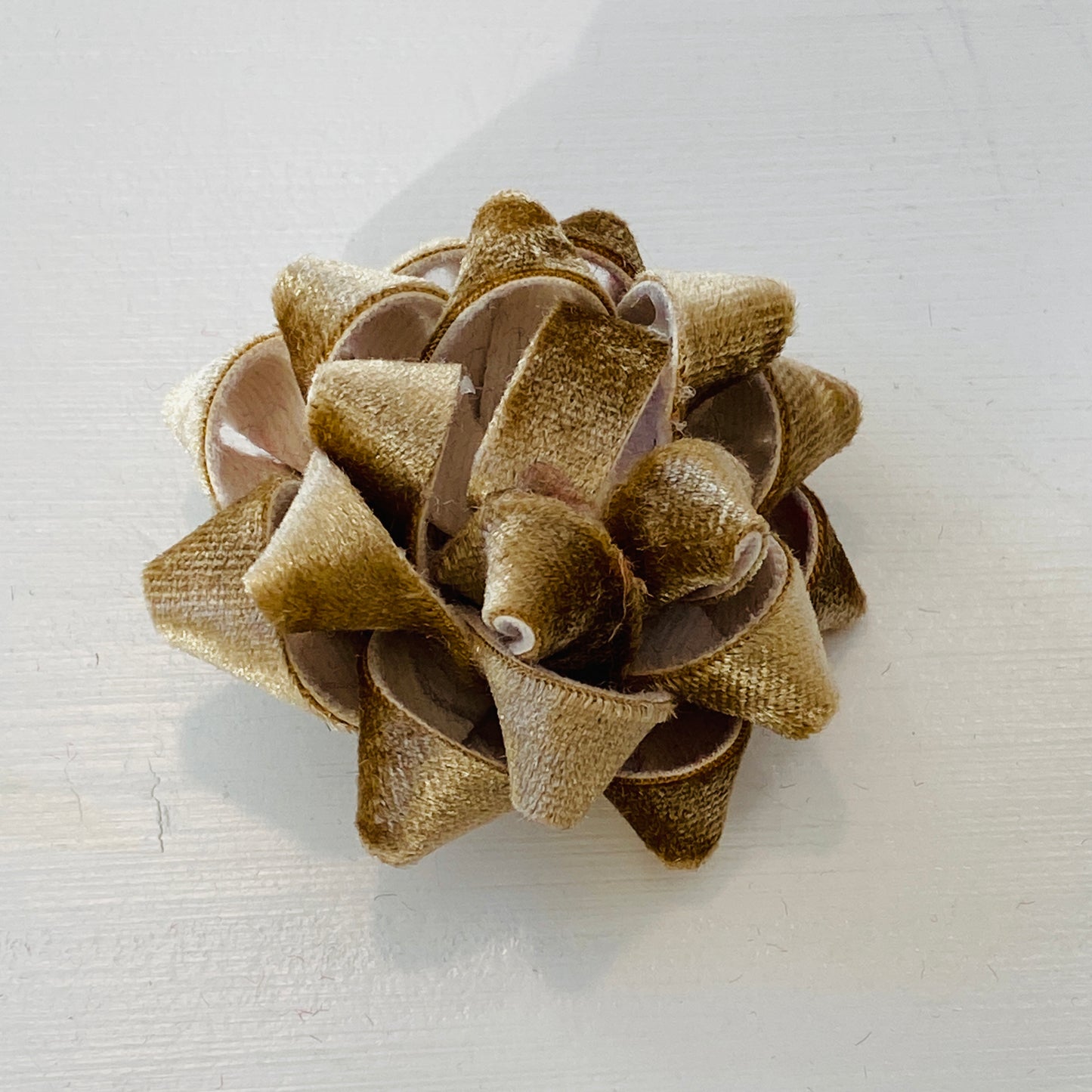 Bella Sofia - Gift Bow Hair Clip