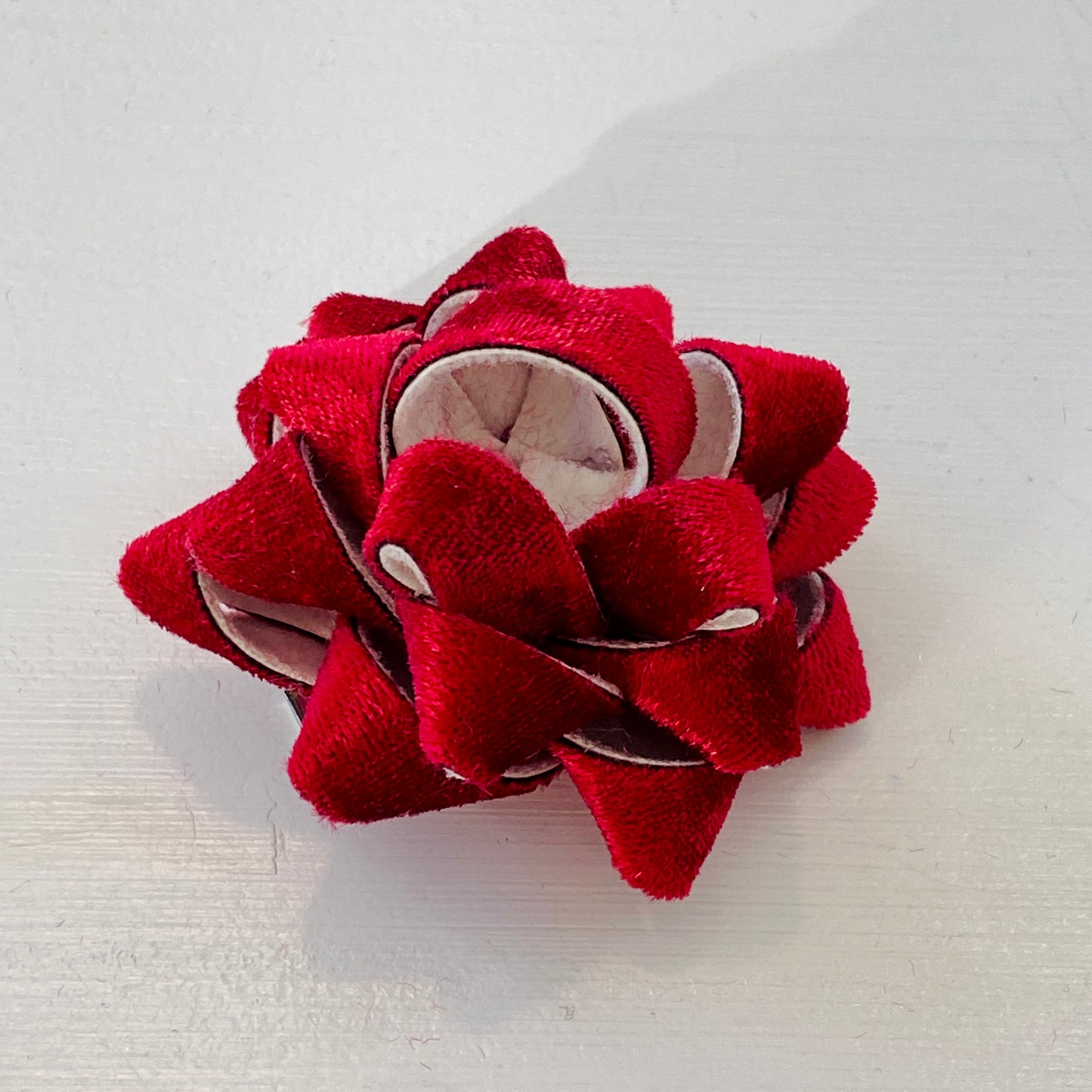 Bella Sofia - Gift Bow Hair Clip