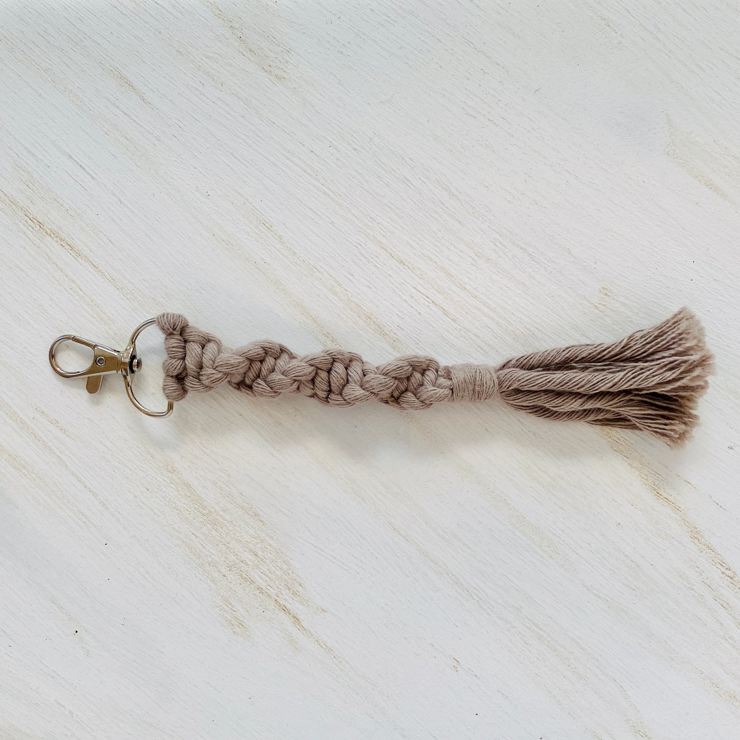 LikeWoah Handmade - Macrame Keychain