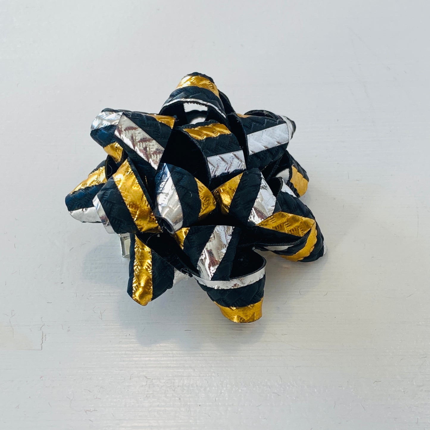 Bella Sofia - Gift Bow Hair Clip