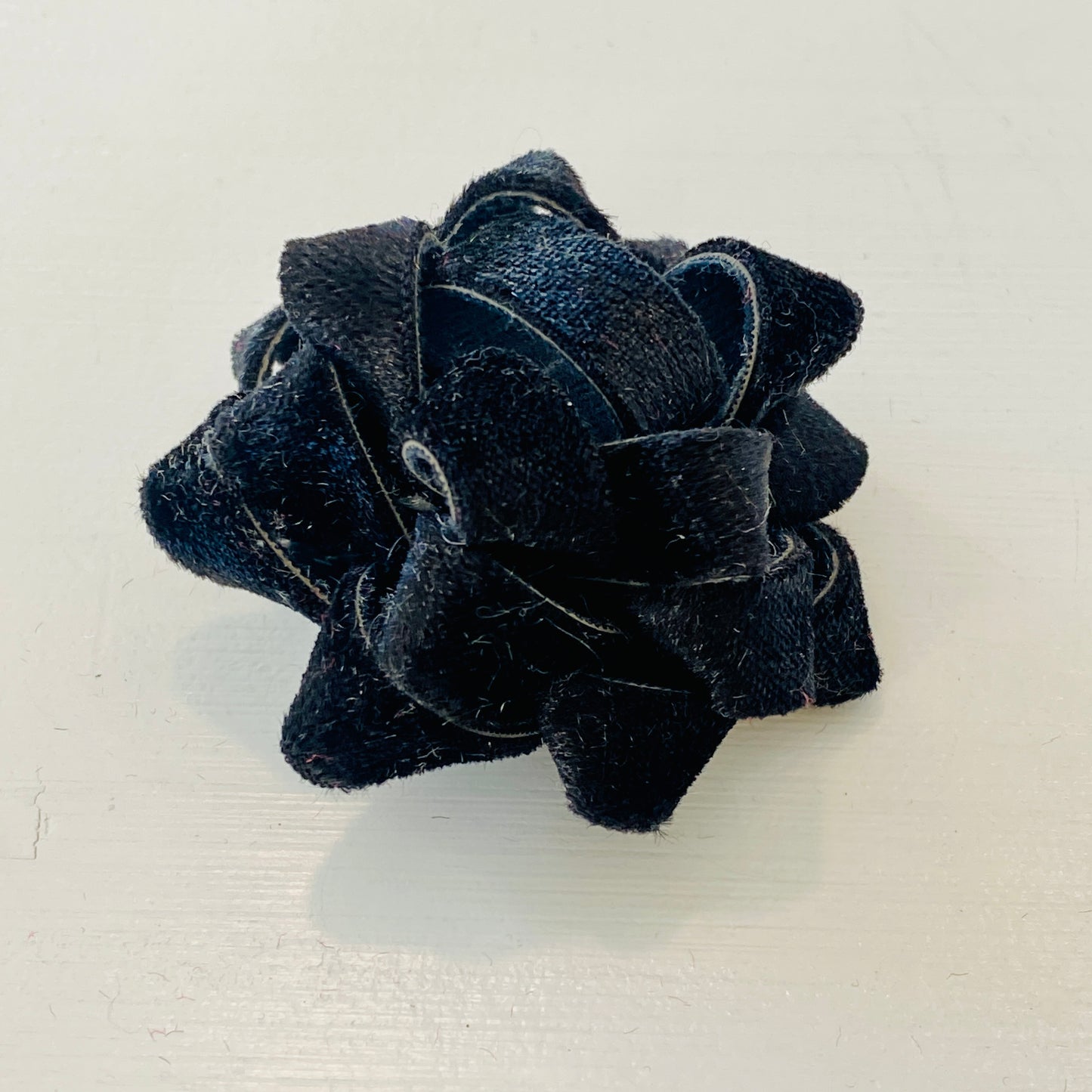 Bella Sofia - Gift Bow Hair Clip
