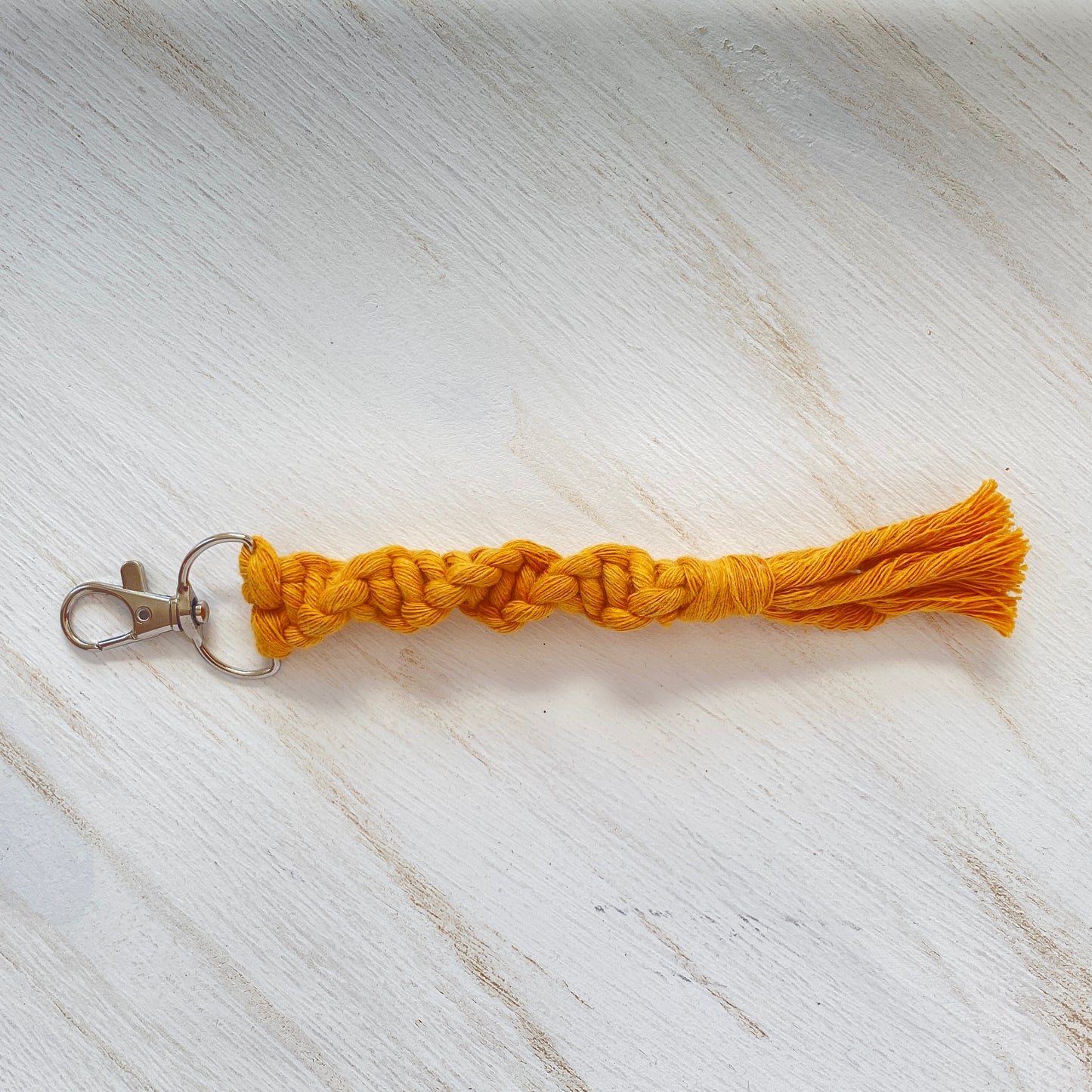LikeWoah Handmade - Macrame Keychain