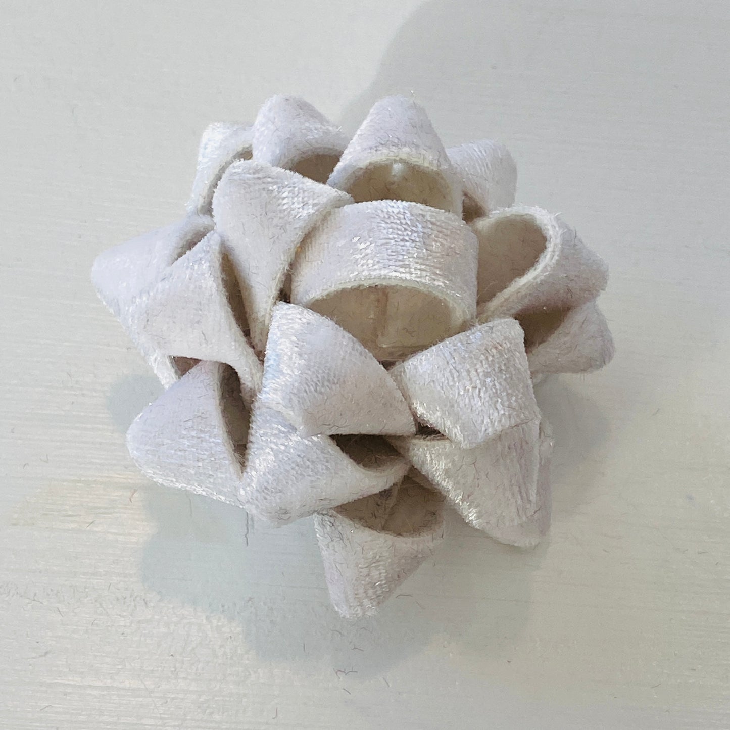 Bella Sofia - Gift Bow Hair Clip