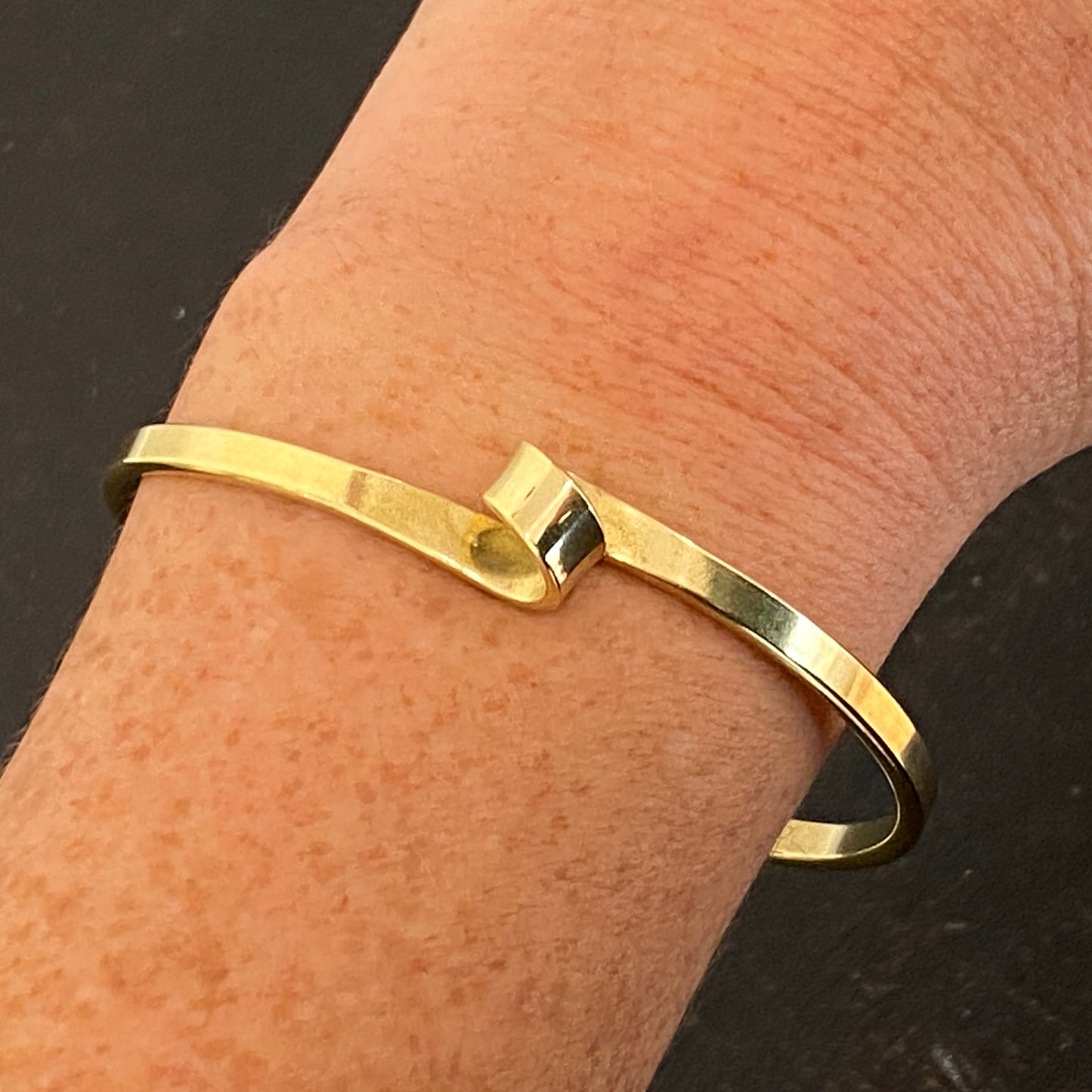 GeoMetricGem - Loop Cuff