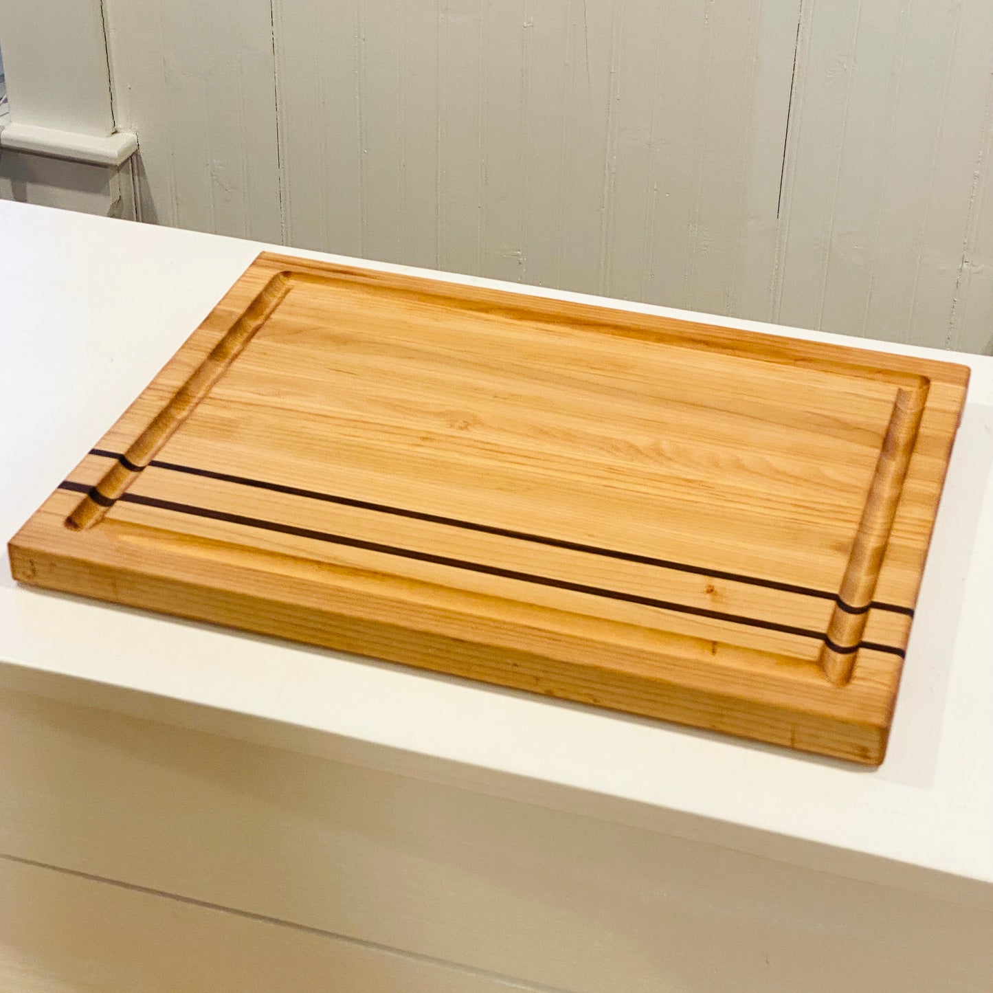 Coastal Maine Woodcrafts - cutting board with drip edge