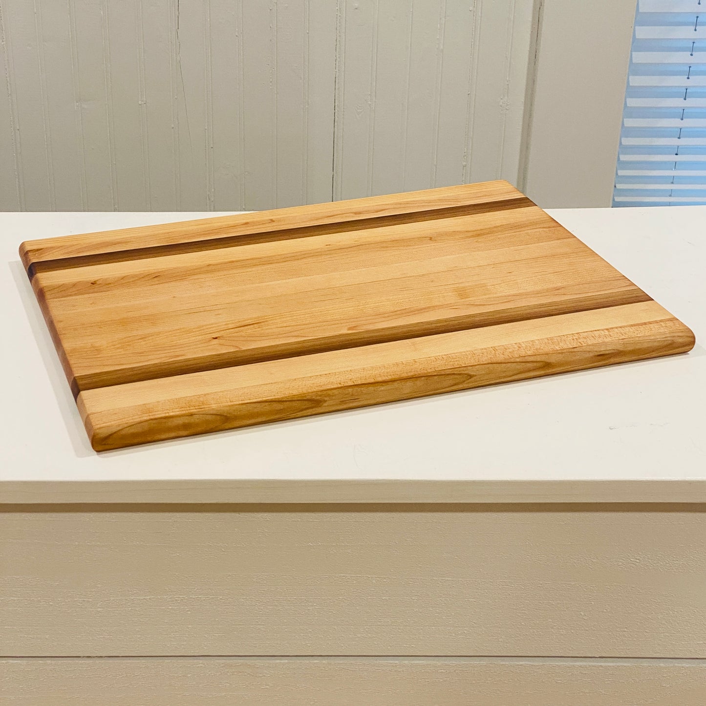Coastal Maine Woodcrafts - cutting board